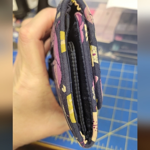 Vera Bradley Floral Patterned Magnet Closure Wallet 8 X 4 - Picture 8 of 12
